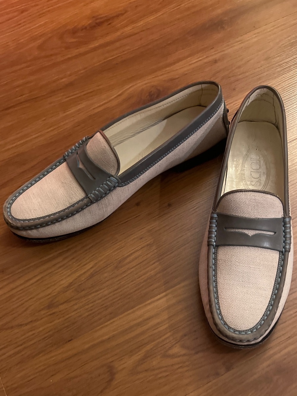 Early 2000s Tod’s Women’s Size 10 Canvas Leather Penny Loafers Beige Gray
